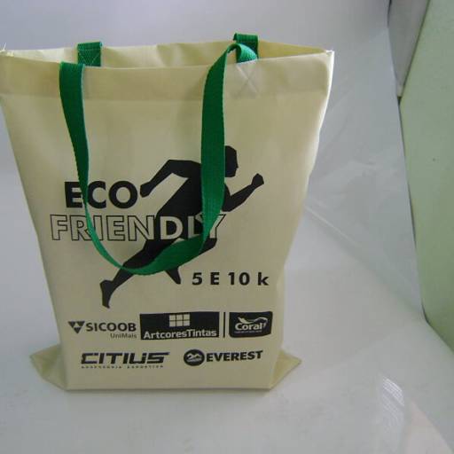 Sacola de TNT MOD.2 por Personale Sacolas Personalizadas