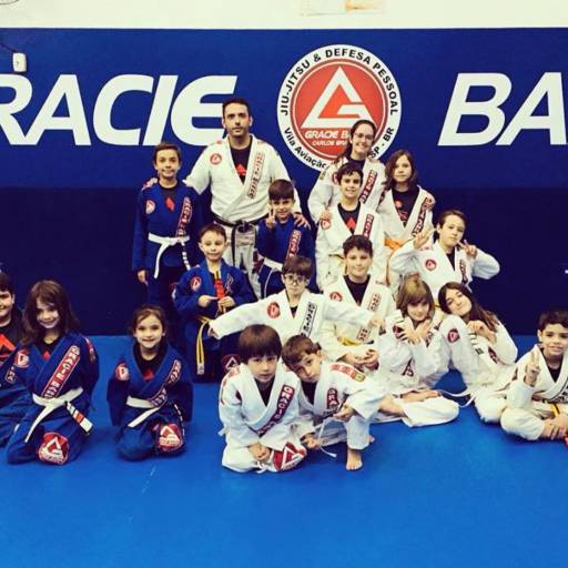 GB Kids por Academia Gracie Barra