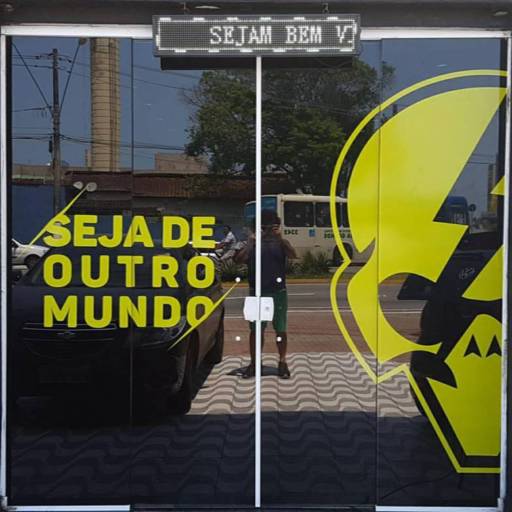 Adesivagem de portas, janelas, vidros, etc... por LS Printer