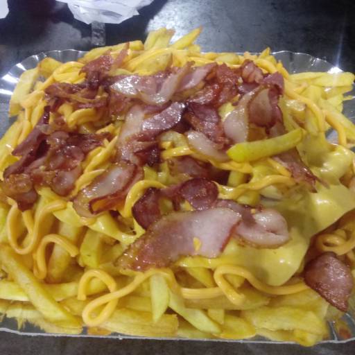 Lanches  artesanal lanches normais dogão ao alho porção batata frita porção onions 