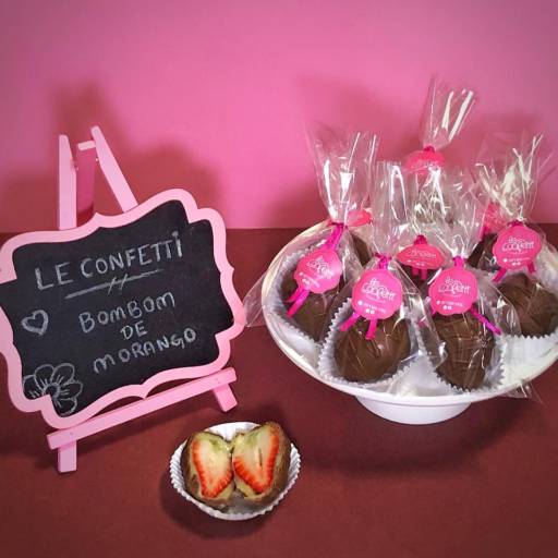 Bombom de Morango por Le Confetti Doceria Gourmet