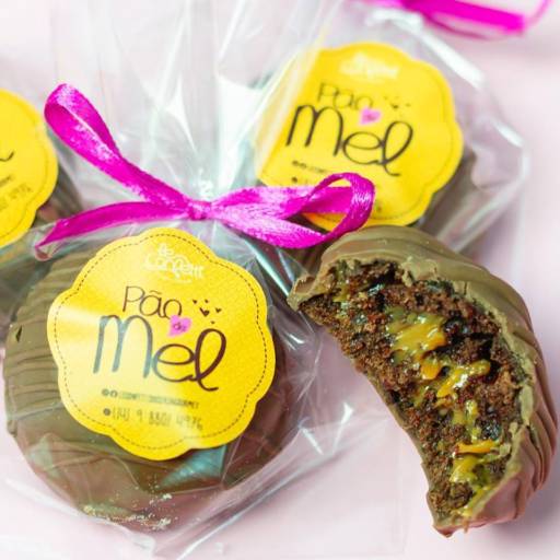 Pão de mel recheado por Le Confetti Doceria Gourmet