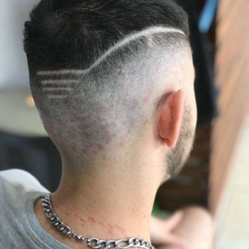 Corte Personalizado  por Barbearia Infante Don'henrique     ( Thaison )