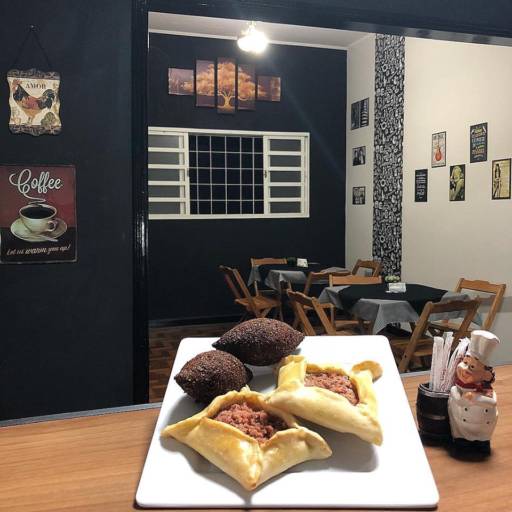 Comprar o produto de Esfiha e Kibe  em Salgados pela empresa Café Du Liban o Verdadeiro Sabor Libanês em Bauru, SP por Solutudo