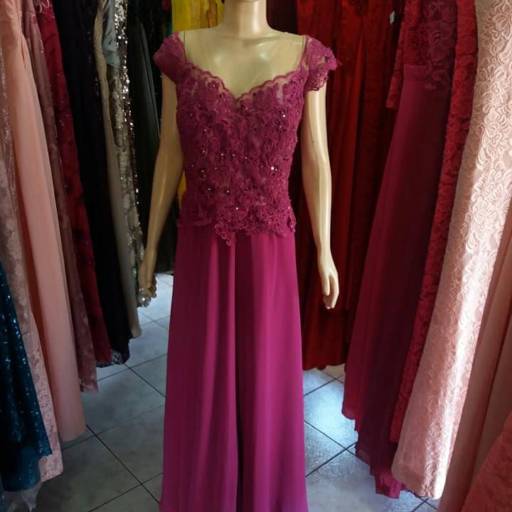 Vestido corpo bordado pink por Vitória Noivas