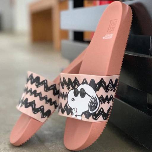 Slide Coleção Snoopy por Missy Plastic Shoes