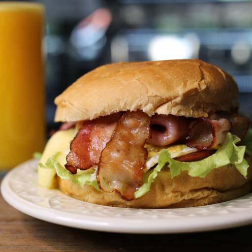 X-Tudo por Adorela Panificadora e Confeitaria