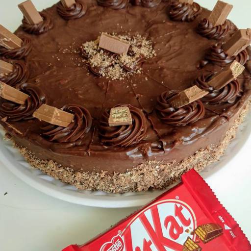 Comprar o produto de Torta de Kit Kat em Bolos e Doces pela empresa Elizete Doces Finos em Bauru, SP por Solutudo