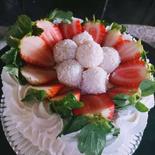 Bolo confeitado (kg) em Jundiaí, SP por Dillana Salgateria & Confeitaria Bolo confeitado (kg) em Jundiaí, SP por Dillana Salgateria & Confeitaria