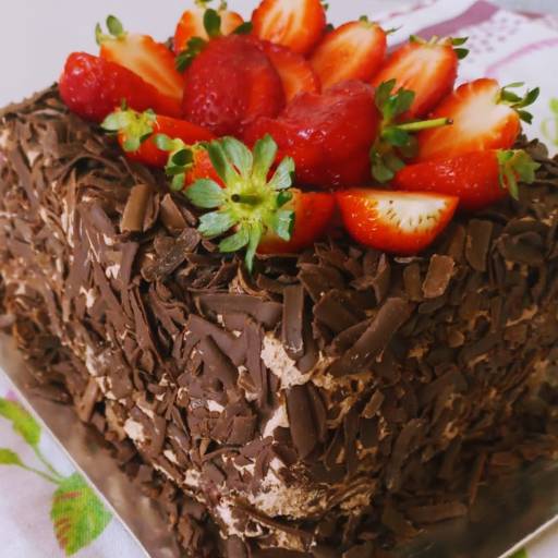 Bolo confeitado (kg) em Jundiaí, SP por Dillana Salgateria & Confeitaria Bolo confeitado (kg) em Jundiaí, SP por Dillana Salgateria & Confeitaria