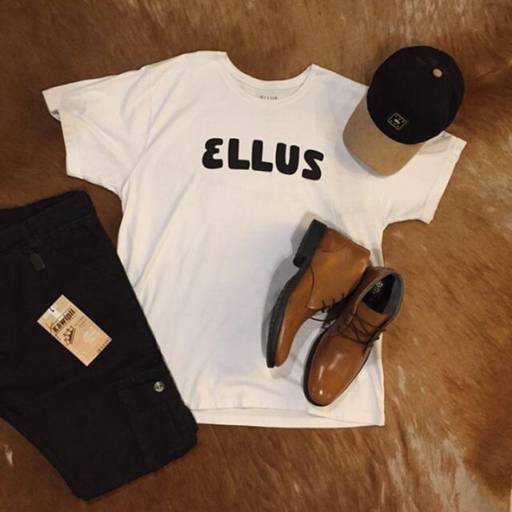 Camiseta, Caçla, Sapato e Acessórios