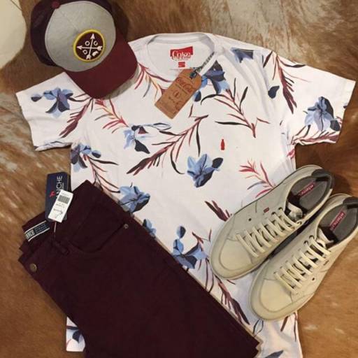 Camiseta, Calça, Sapato e Acessórios