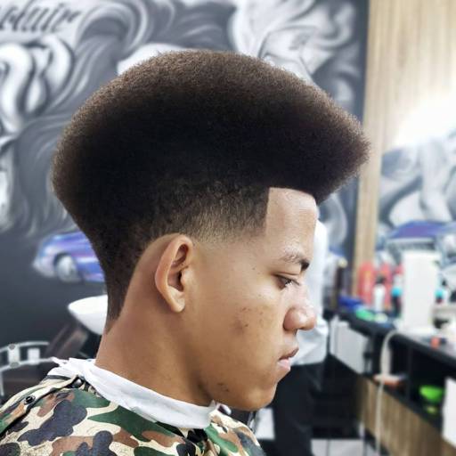 Comprar o produto de Cortes de cabelo afro masculino em Salões de Beleza pela empresa Teex Barbershop em Jundiaí, SP por Solutudo