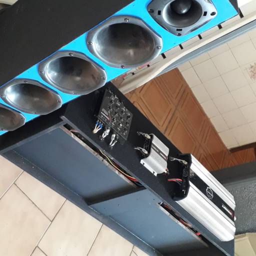 Caixa de Som Automotivo por Queta Art Sound
