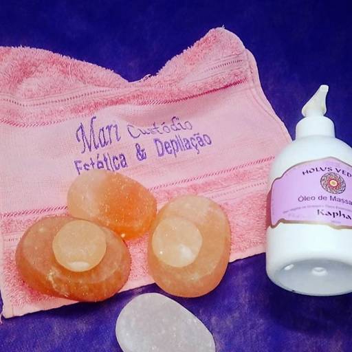 Massagens, depilação e todo cuidado com a estética você encontra na Mari Custódio, em nosso piso superior. por Itatiba Shopping Center