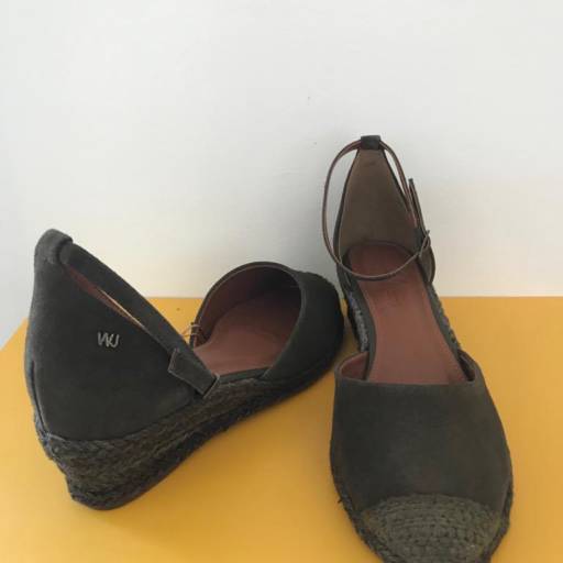 Espadrilhe por Theodora Store 