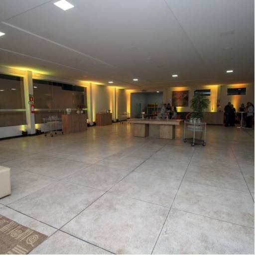 Espaço Buriti  por Top Vidros