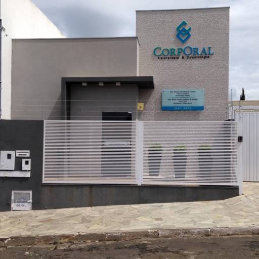 Corporal. Fisioterapia & Odontologia por Top Vidros