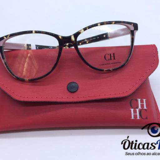 Comprar o produto de Óculos Carolina Herrera  em De Grau pela empresa Óticas Polini - Centro em Foz do Iguaçu, PR por Solutudo