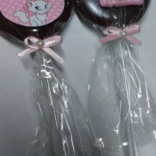 Pirulito de chocolate personalizado por Delícias Demarchi