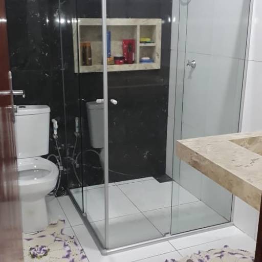 Box de canto e espelho por Top Vidros