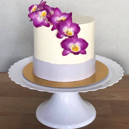 Bolo Artesanal por Bruna Naomi Bolos e Doces