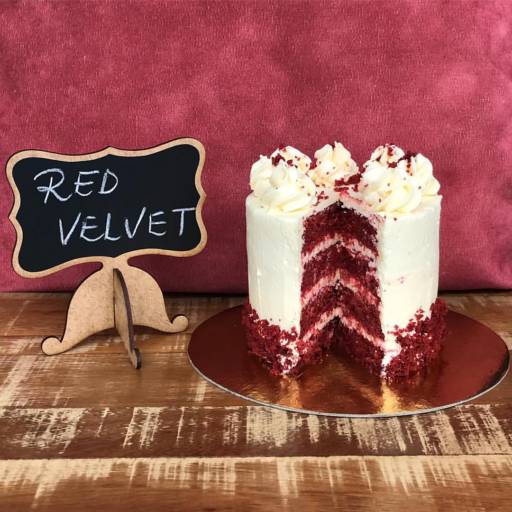 Bolo Red Velvet por Bruna Naomi Bolos e Doces