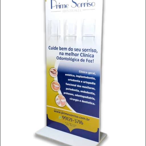 Totem com porta folder acrílico 