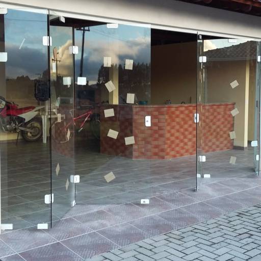 Porta sanfonada de vidro por Vidraçaria 3 Américas