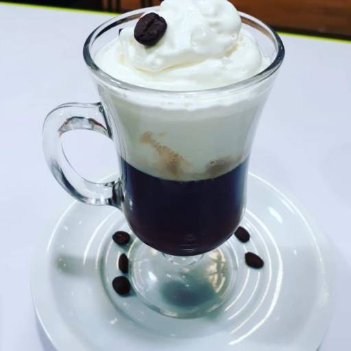 Mesa De Café Personalizada por Bar Temático - Eventos e Consultorias