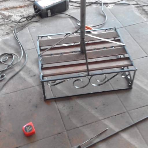 Lixeira de Calçada  por Adelson Portões