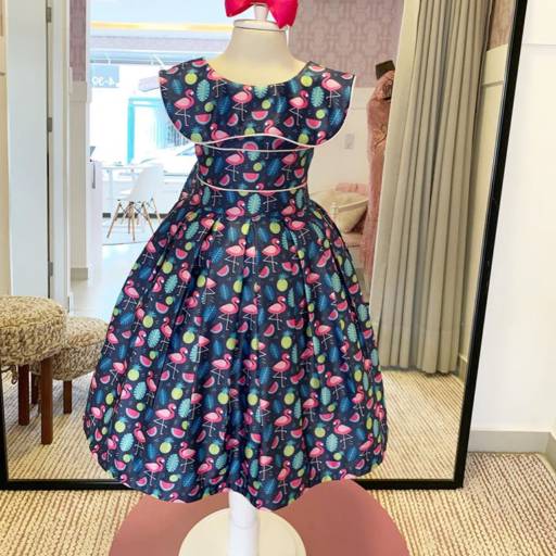 Vestido Flamingos Vibes por Ateliê Petit Marie