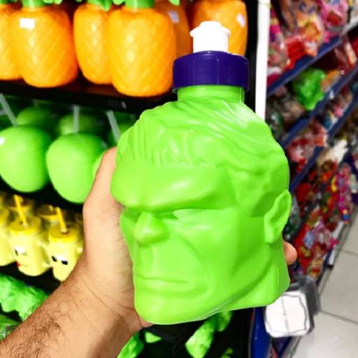 Garrafas com formatos por Lojas Jessé