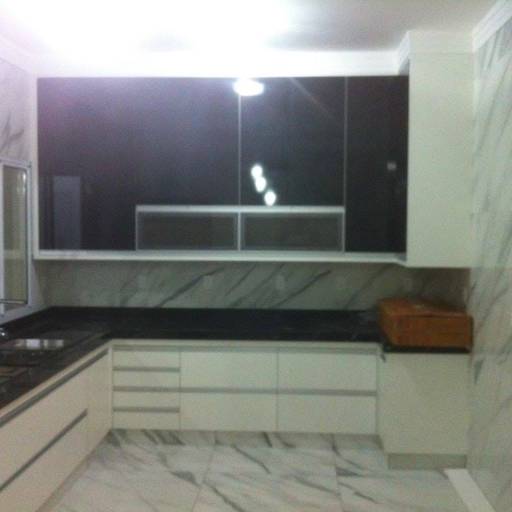 Armários de cozinha por Linea Sette Móveis Planejados