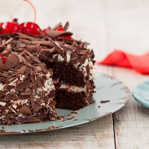 Bolo de Floresta Negra  por Adorela Panificadora e Confeitaria