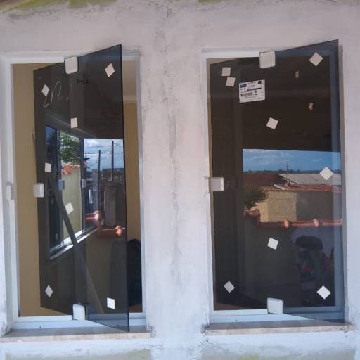 Janelas Pivotantes por Top Vidros Vidraçaria