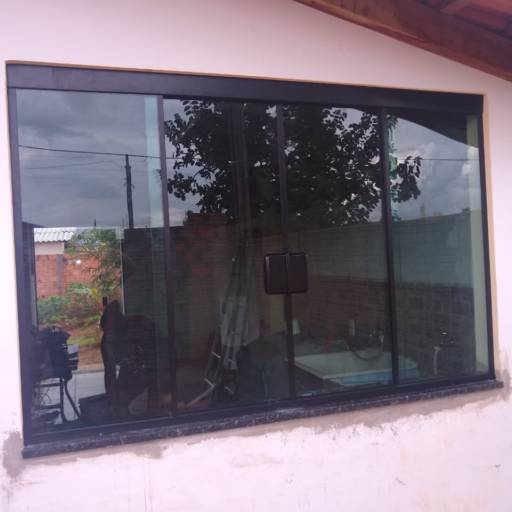 Janelas Pivotantes por Top Vidros Vidraçaria