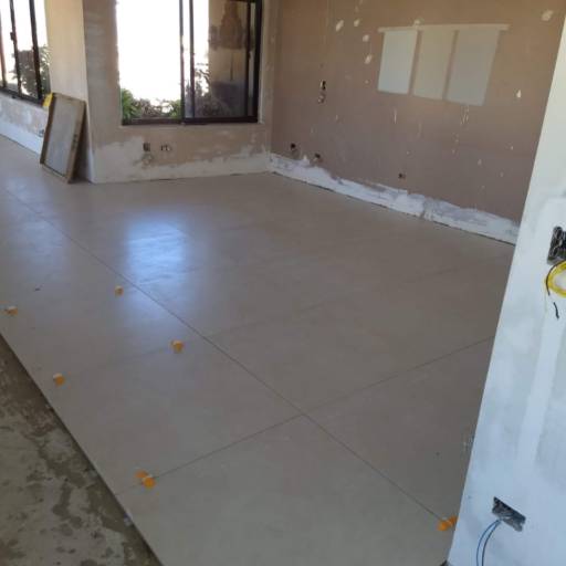 Porcelanatos e Pisos por HC Construção Civil