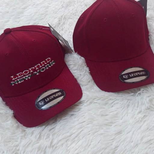 Bonés por Pamela Variedades