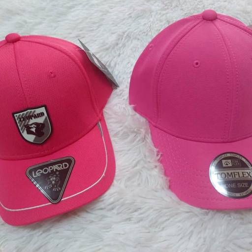 Bonés por Pamela Variedades