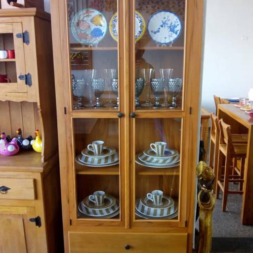 Cristaleiras e Armários por Peroba A Beleza do Rústico