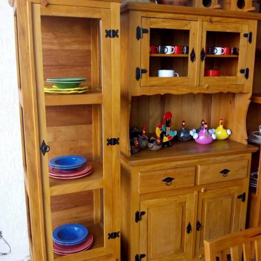 Cristaleiras e Armários por Peroba A Beleza do Rústico