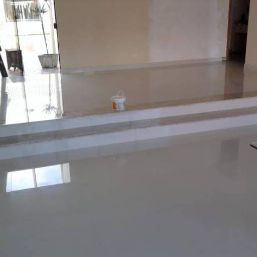 Acentamento de Pisos, Pastilha, azulejo e porcelanato. por Empreiteira Ariel