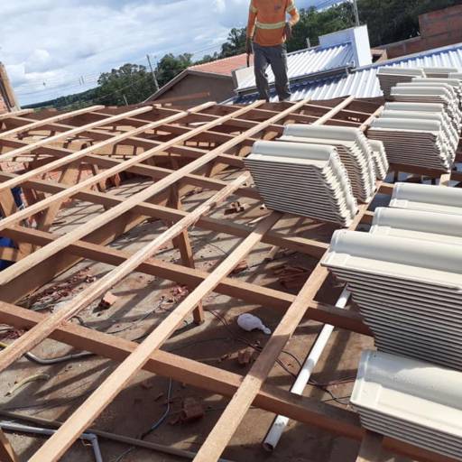 Comprar o produto de Telhados em Construção pela empresa Optimum Carpintaria em São Manuel, SP por Solutudo