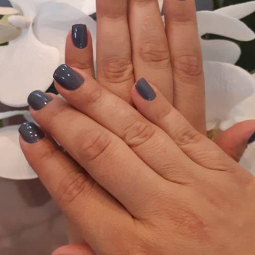 Manicure e Pedicure por Lari Pires Beleza e Estética