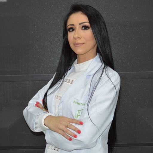 Ana Paula Quezadas - Nutricionista  por Soma Centro Médico