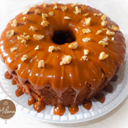 Bolo com Cobertura por Milene Browneria