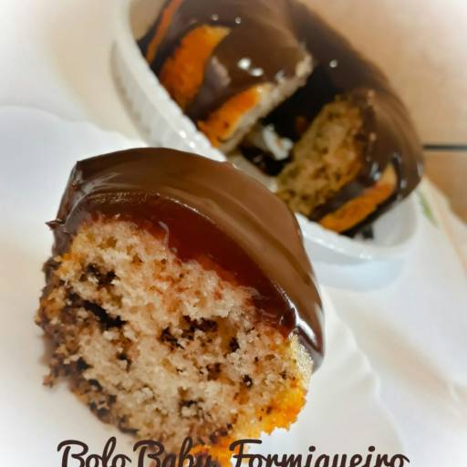 Bolo com Cobertura por Milene Browneria