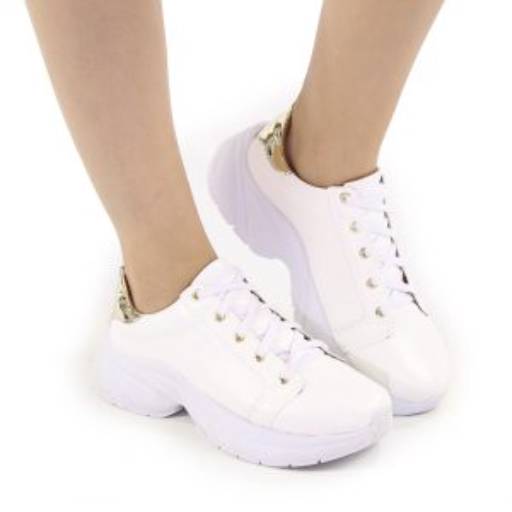 Bota / Sneaker por Delicata Calçados