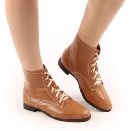 Bota / Sneaker por Delicata Calçados